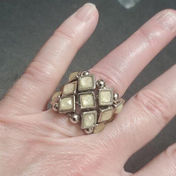 Silver tone cream ring - Picture 1 of 8